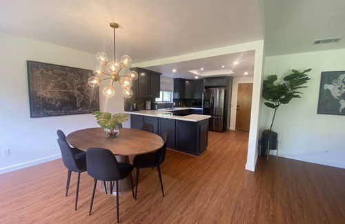 Columbia House | Arroyo Manor - Centrally Located