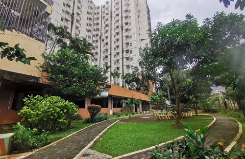 Depok Apartment | ARSAKHA 002 Apartemen Cibubur Village by Indah Room