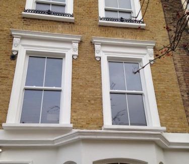 Finsbury Park Apartment | Arsenal 123 close to Emirates stadium direct Eurostar Heathrow-3 apartments here