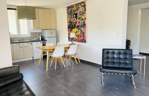 Duingt Apartment | Art Britel