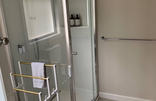 Warragul Cottage | Art Deco Cottage.