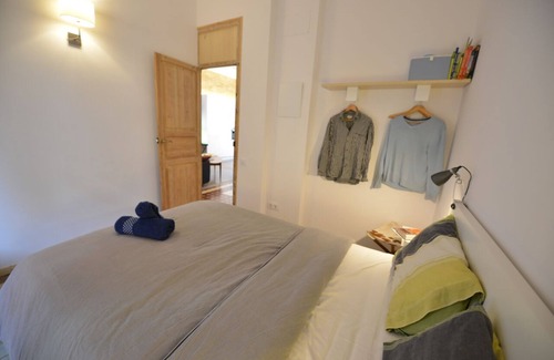 Extramurs Apartment | Art Deco Loft in the Heart of Valencia.
