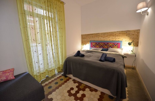 Extramurs Apartment | Art Deco Loft in the Heart of Valencia.