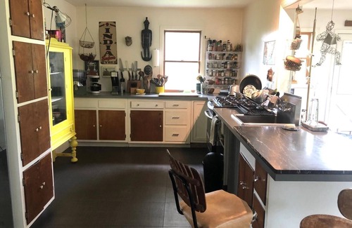Northville House | Art filled house 3.5 acre. 1 min from beach