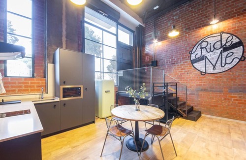 Pobles de l'Oest Apartment | Art Loft 03 'Atelier Bike' in Valencia