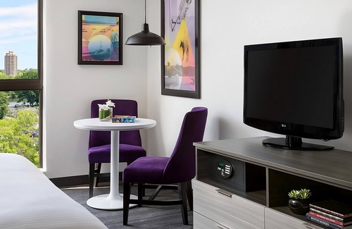 Lower Allston Hotel | Art Lover’s Escape, Spacious 2 Queen Beds, Near Fenway Park