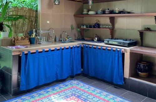 Nyuh Kuning House | Art river house - Antique tranquil retreat