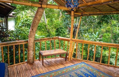 Nyuh Kuning House | Art river house - Antique tranquil retreat