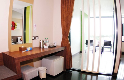 North Pattaya Hotel | Arthitaya Green Nature Hotel & Lakkhana