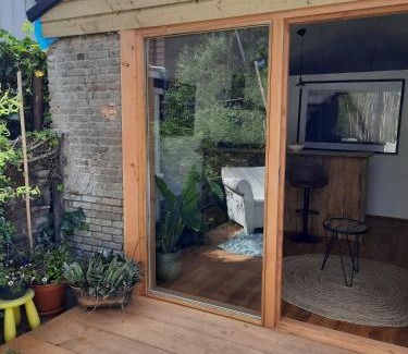Bergen House | Arthouse Lola