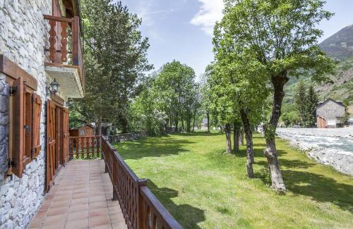 Arties Apartment | Arties Luxury Apartments - parking a pie de pistas Val de Ruda