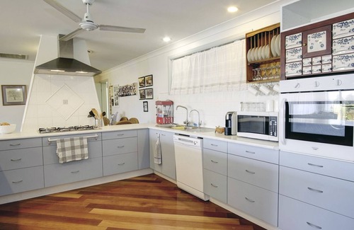 Mondrook House | Artisans On The Hill - Refreshingly different on the NSW North Coast