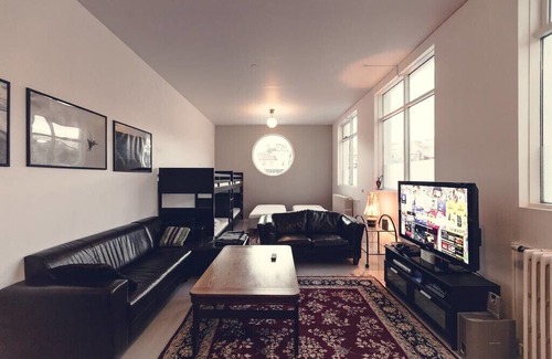 Downtown Apartment | "Artist" apartment in downtown Reykjavik