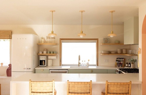 Joshua Tree House | Artist Home with a Hot Tub, Fire Pit, Pool and Beautiful Views Of The Desert