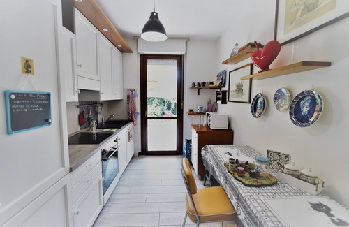 Greco Apartment | Artist's Garden Stylish flat with roof garden anf free garage
