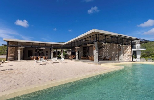 Lagun Villa | Artistic full off grid oceanfront Villa with tropical garden and luxury kitchen.