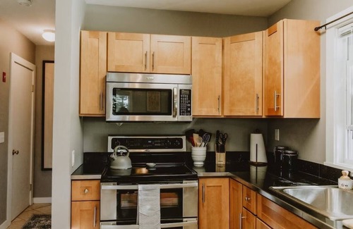 Williamstown Cottage | Artistic Nature Cottage