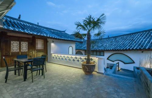 Dayan Old Town House | Artistic-Suite