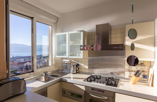 Rijeka Apartment | Artistically designed apartment with magnificent sea view