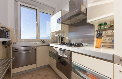 Rijeka Apartment | Artistically designed apartment with magnificent sea view
