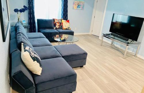 Briargate Apartment | Artsy home by Air Force Academy with office space