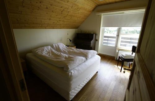 Grenivik House | Artun Guesthouse