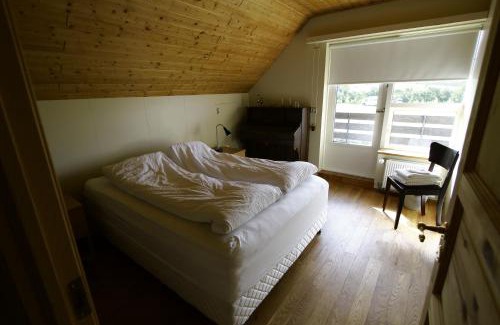 Grenivik House | Artun Guesthouse