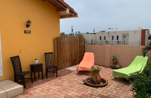 Shiribana House | Aruba Local Private House