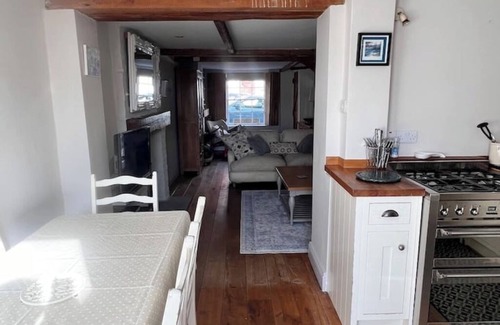Arundel House | Arundel cottage with garden & balcony