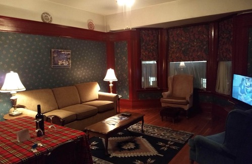 Downtown New Westminster Apartment | Arundel Mansion