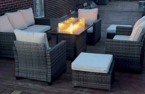 Arvada Plaza Area House | Arvada Luxury! Hot tub, Firepit, Pool table