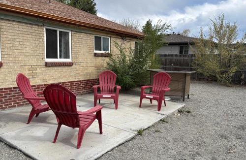 Arvada Plaza Area House | Arvada Private Family Home with Two King Beds