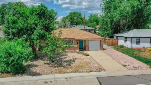 Arvada Plaza Area House | Arvada Private Family Home with Two King Beds