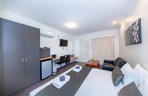 Kingaroy Hotel | Ascot Lodge Motor Inn Kingaroy