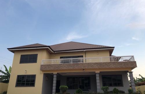Kwabenyan Cabin | Aseda Lodge Gh