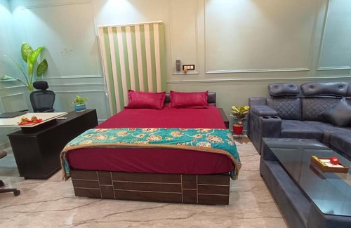 Alambagh House | Asha Home Stay Near Lucknow Airport