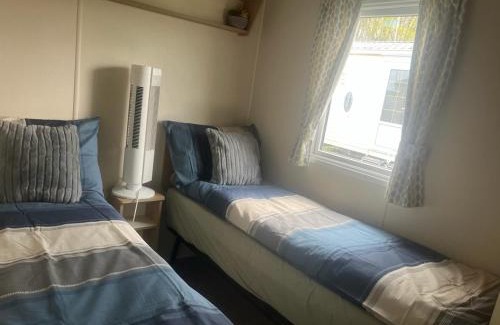 Sheerness House | Ashcroft Coast - 2 Bed - Sleeps 4 - Pets Ok