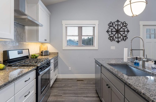 Fairview House | Asheville Getaway- Feel the Luxury