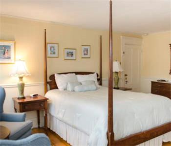 Edgartown Hotel | Ashley Inn
