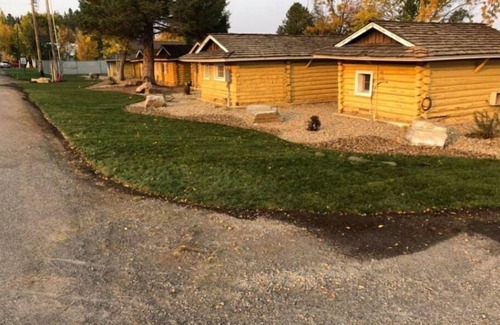 Ashton House | Ashton Historic Log Cabins 4