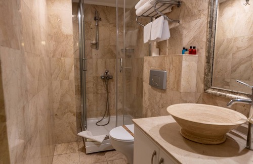Kucukbakkalkoy Hotel | Asia Business Suites