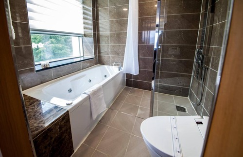 Jinju Hotel | Asia Lakeside Hotel