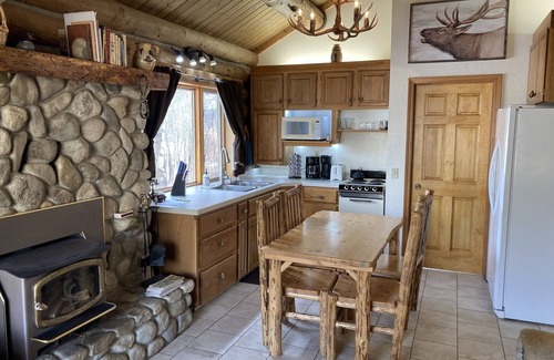 Darby Cabin | Aspen Cabin at Rye Creek Lodge