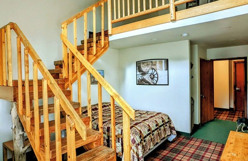 Mammoth Creek Hotel | Aspen Cove resort