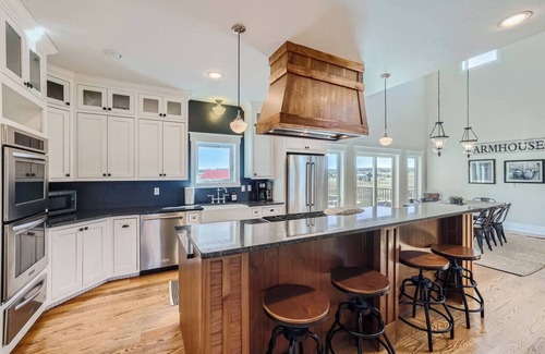 Colorado Springs House | Aspen Leaf Rentals