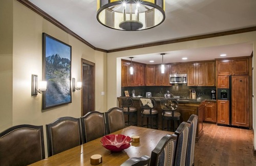 Aspen Condo | Aspen Ritz-carlton 3 Bedroom Residence - Ski In, Ski-out