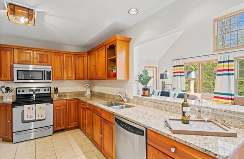 Lake George House | Assembly Point house