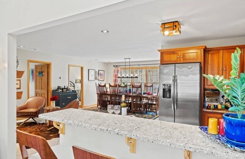 Lake George House | Assembly Point house