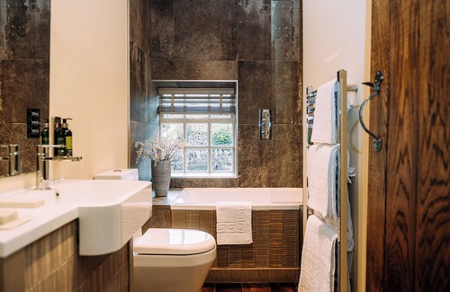 Downham Hotel | Assheton Arms