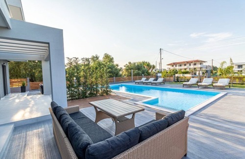 Pefkochori Villa | Assos Luxury Villas